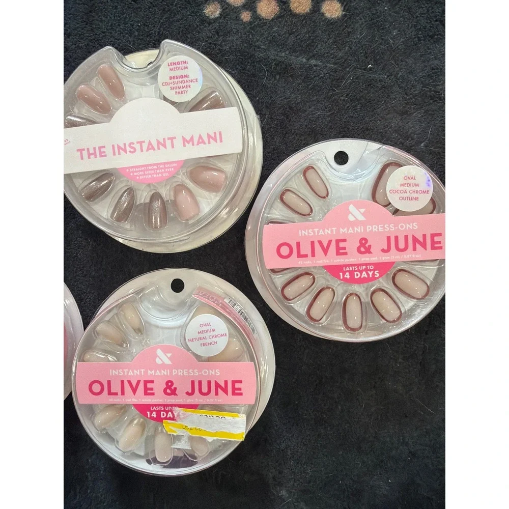 Olive & June Instant Mani Press-On Nails Bundle 9 pkRoller Rabbit Oval Almond